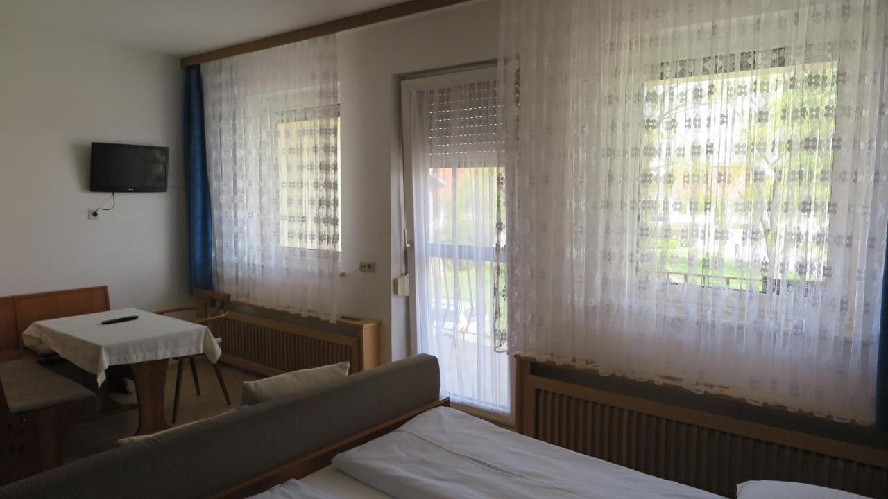 Gaestehaus Andreas Kroiss Illmitz Room photo
