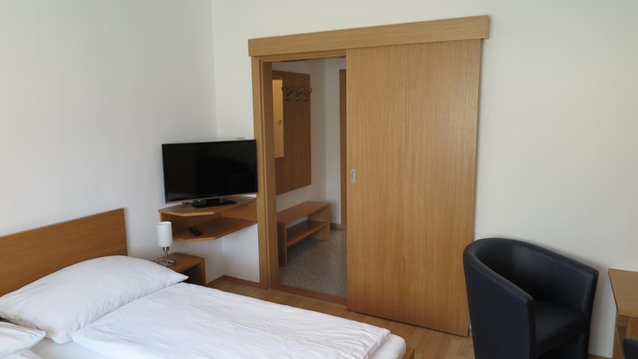 Gaestehaus Andreas Kroiss Illmitz Room photo